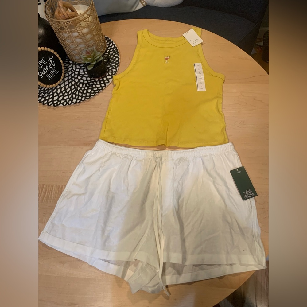 2 pc bundle Wild Fable shorts with a new day tank size Large